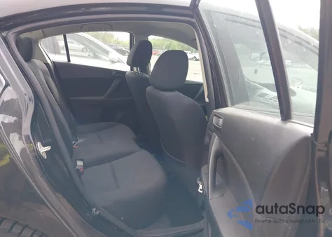 2010 Mazda Mazda3 I Sport z USA, uszkodzony, nr VIN JM1BL1SG8A1286594